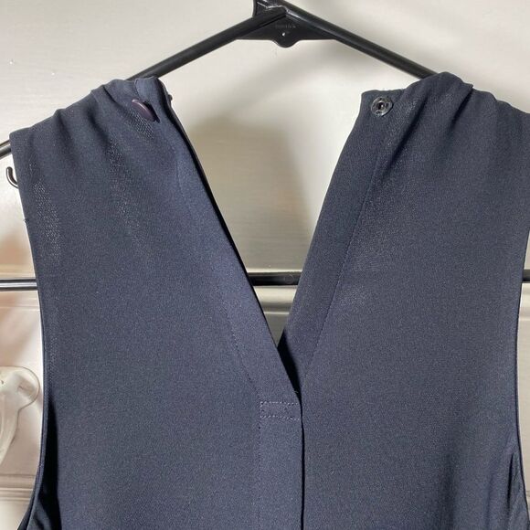 ALC | Silk Studded V-Neck Tank Top Blouse in Black Sz 2 - Picture 10 of 13